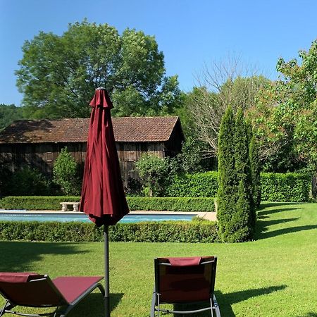 ホテル Ferme De Tayac - Charme Avec Pool Les Eyzies エクステリア 写真